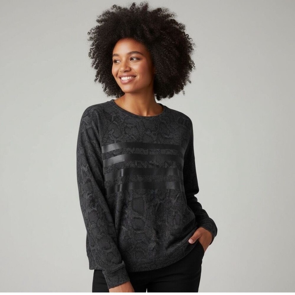 Sundry varsity python pullover sweatshirt size Medium (2) black gray